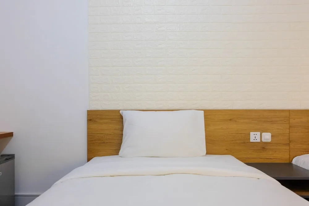 Studio Apartment with Twin Bed at Aeropolis Residence