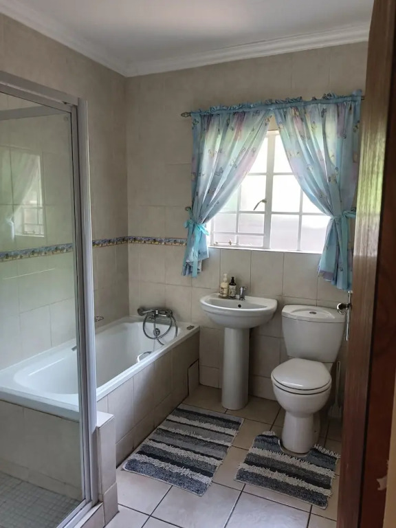 Charming Randburg Accommodation Near the Olivedale Clinic