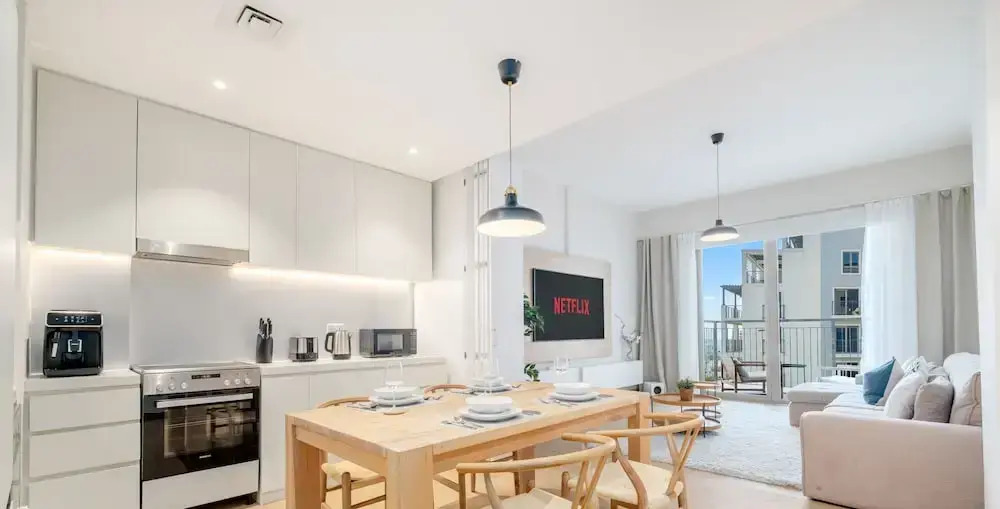 LUX  The Le Pont Sea View Suite