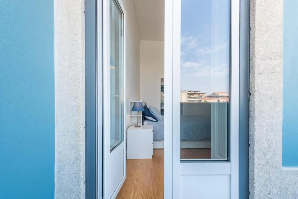 GuestReady - Pantone Balcony
