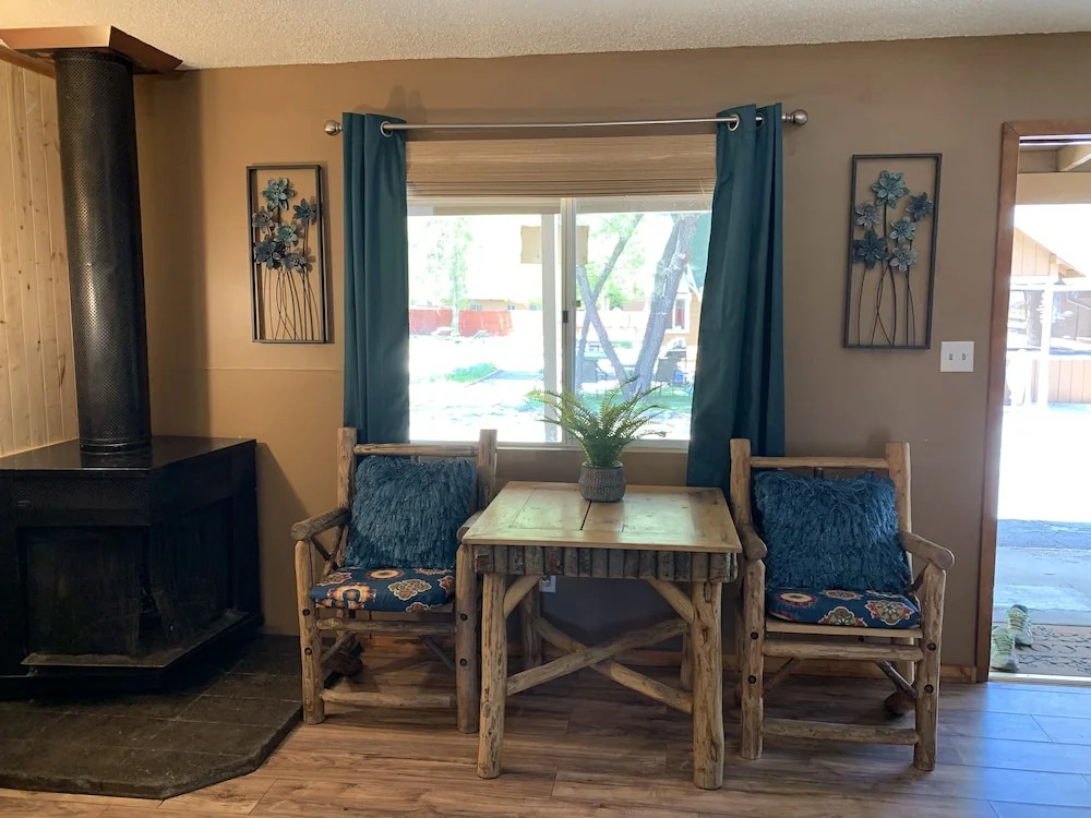 Grey Squirrel Resort