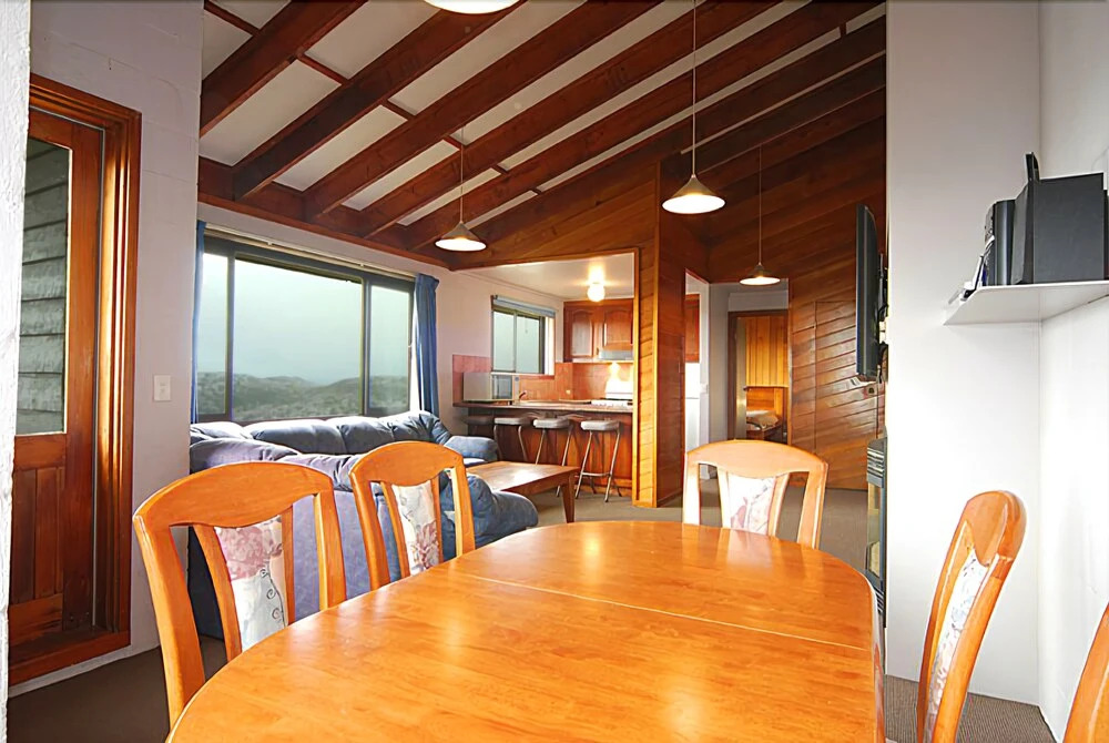 Hotham 1750 12