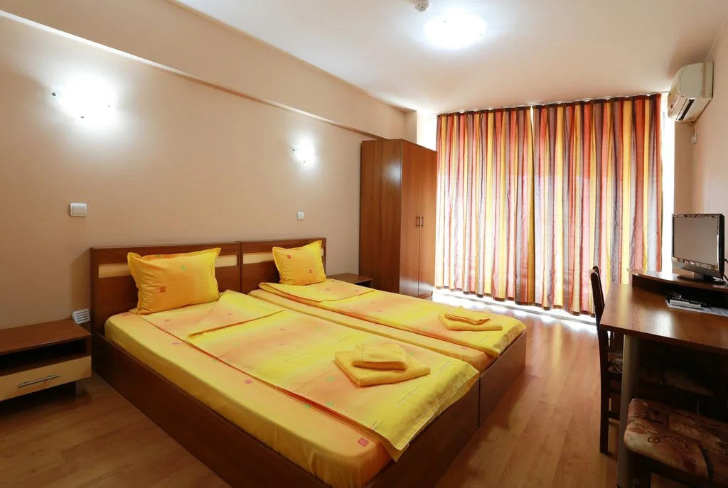 Acropolis Hotel