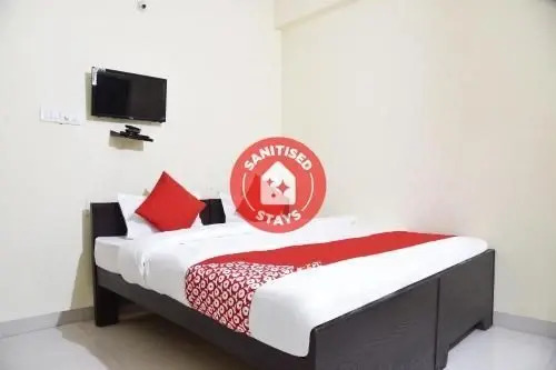 Oyo 77416 Hotel Vaibhav Palace