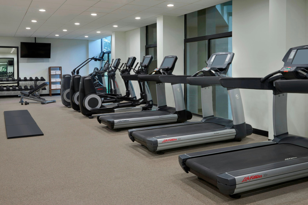 Econo Lodge Inn & Suites Toronto Airport