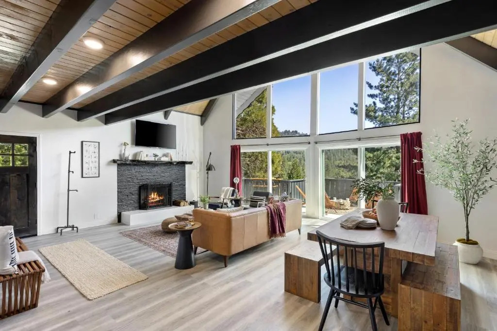 Hot Tub, Fire Pit, Deck Views, Near the Lake The Matterhorn Manor by Avantstay