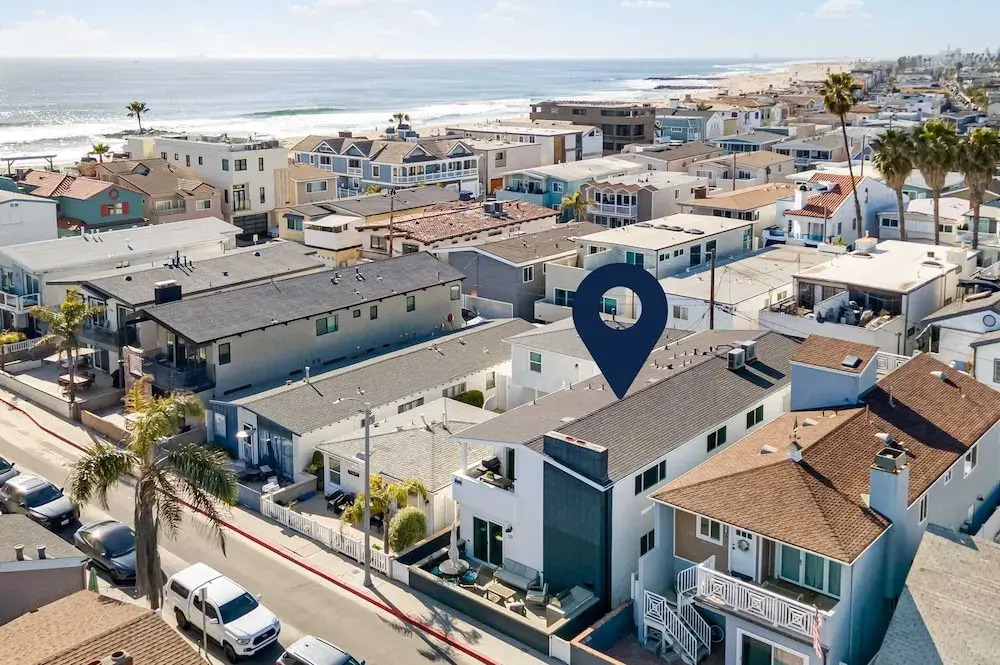 Steps From the Sand/boardwalk Outdoor Dining, Parking, and Patio in Newport