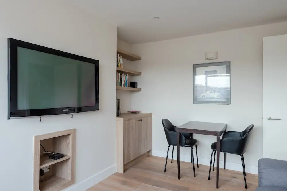 Modern 2 Bedroom Apartment, Wandsworth Town