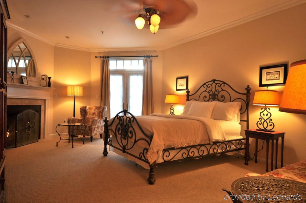 Inn on Main Hotel