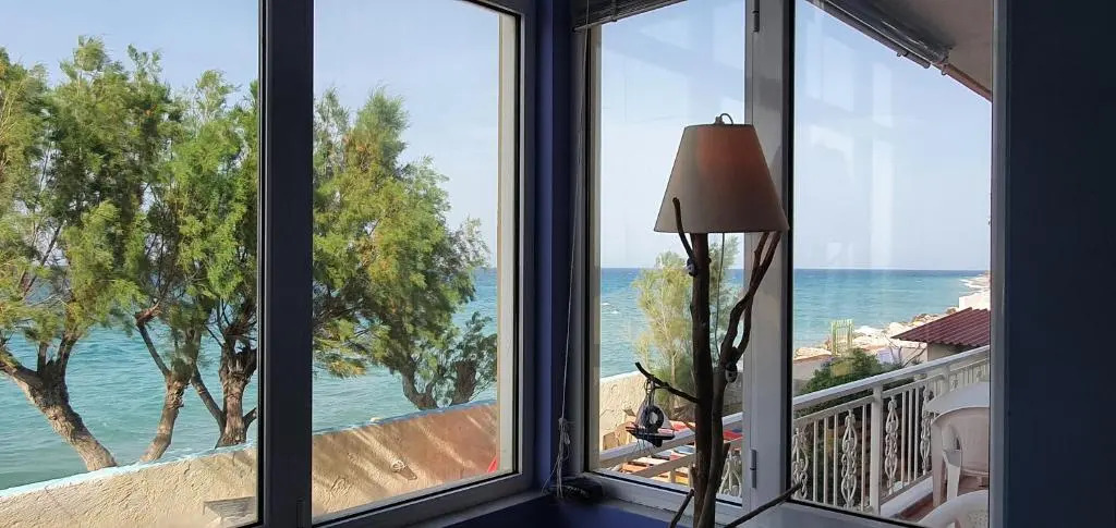 Xylokastro Beachfront Residence