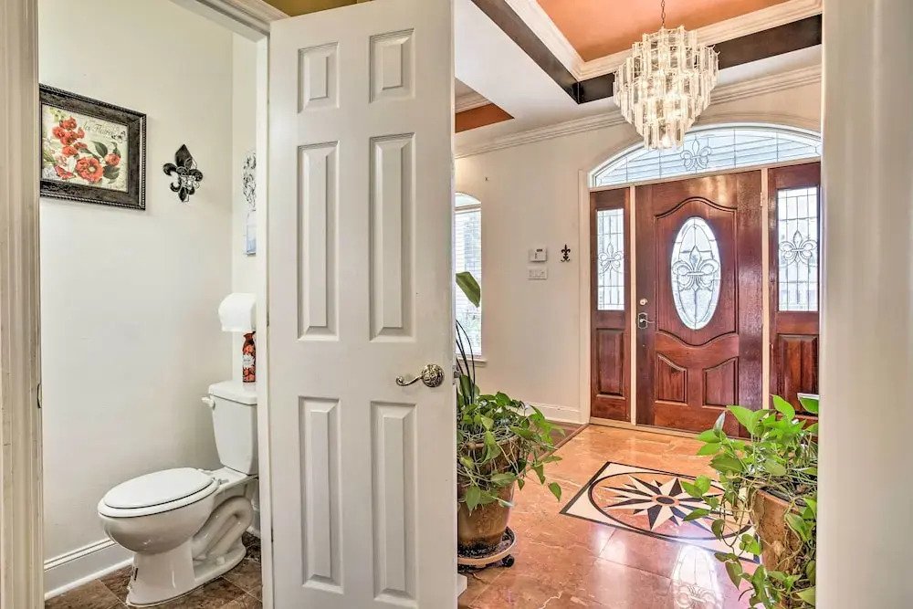 5 Mi to Bourbon St: Nola Home w/ Fenced Yard!
