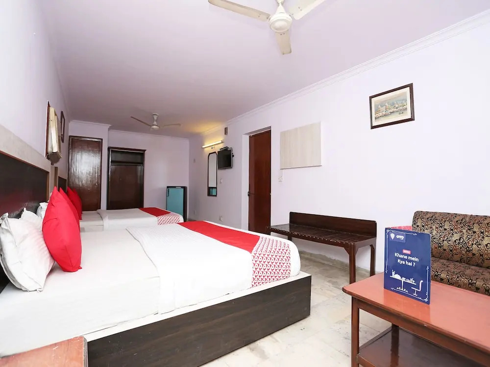Shivmurti Grand by UV Stays