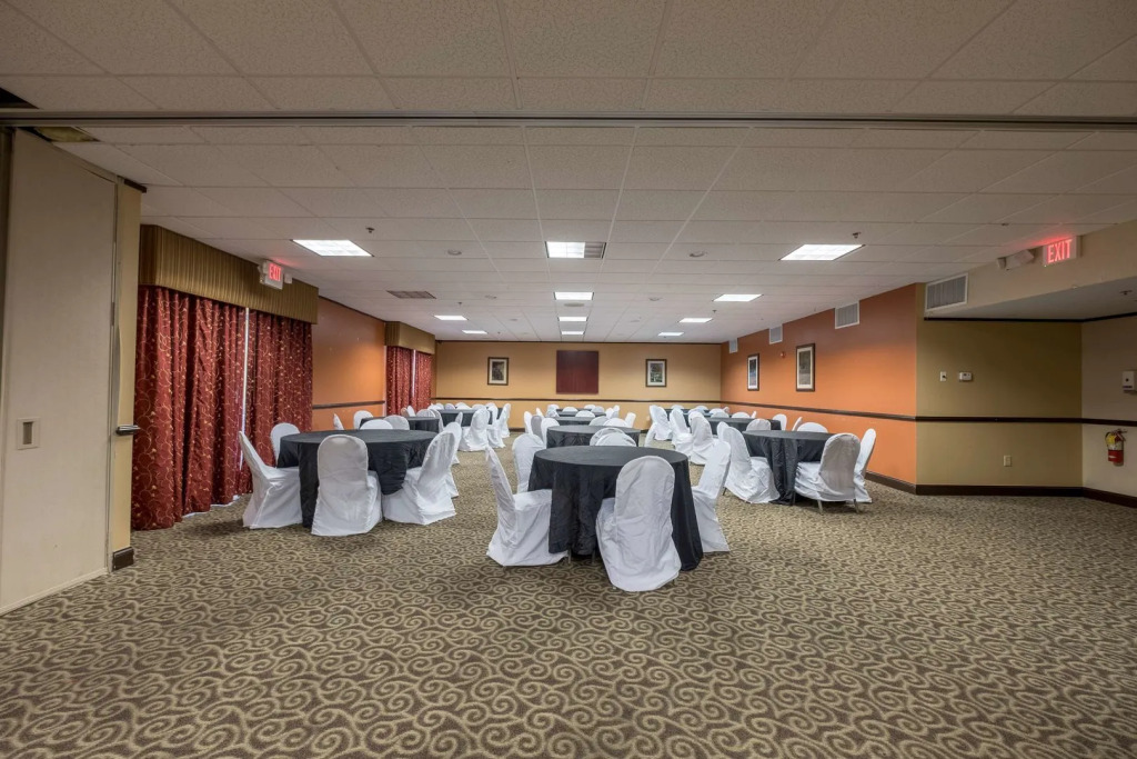 OYO Hotel Phenix City Central