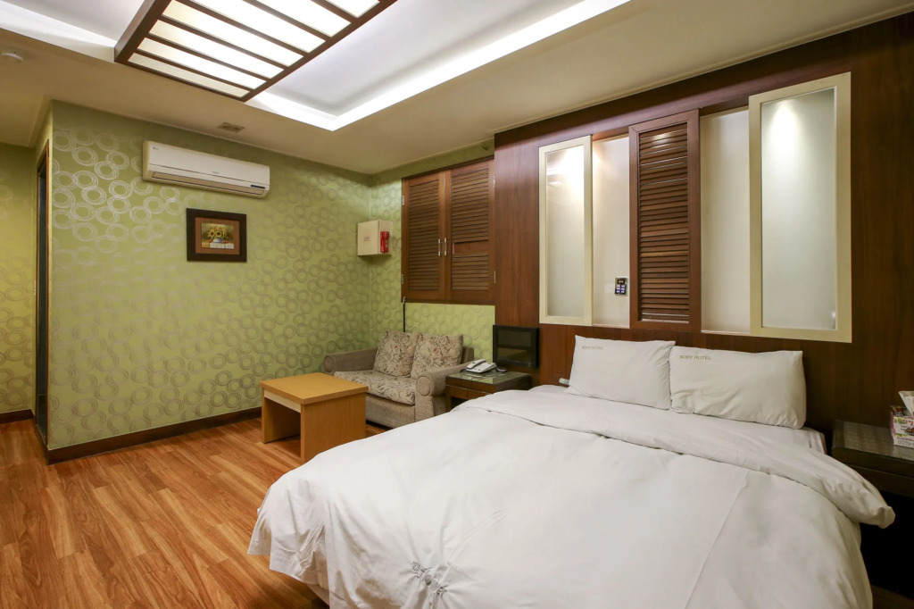 Rozy Hotel