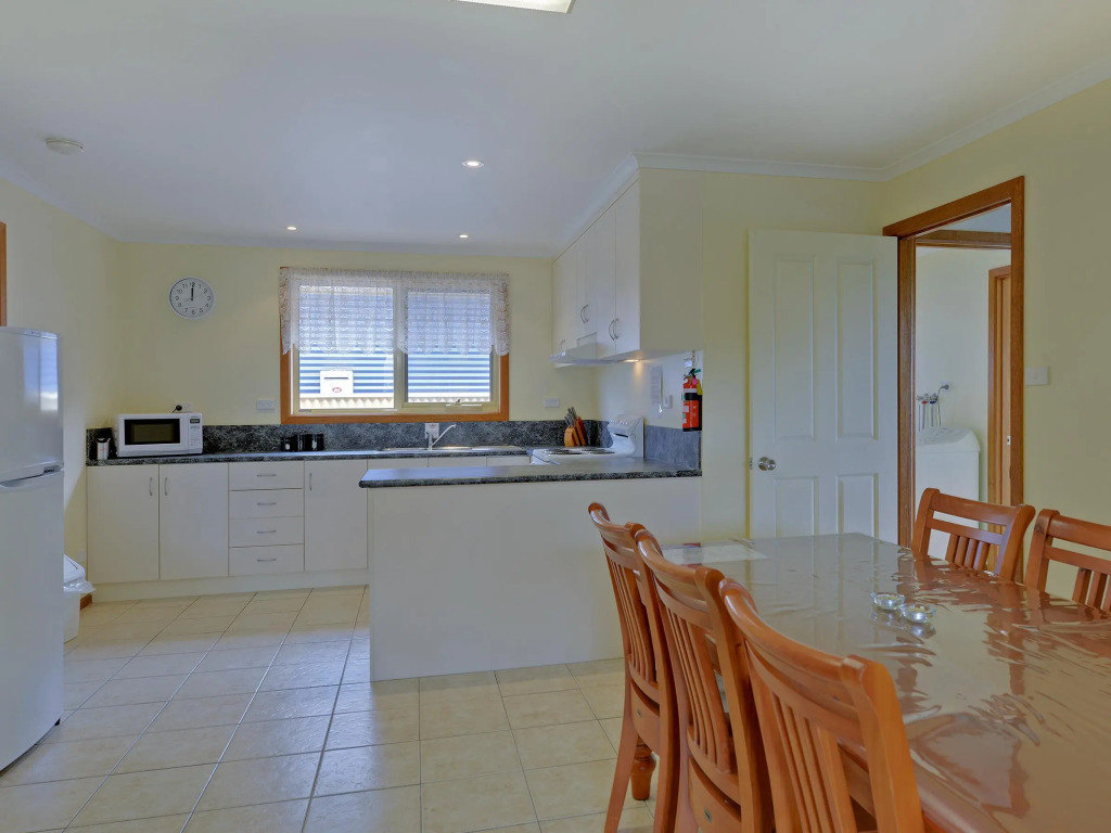 All Inn Strahan Holiday Units