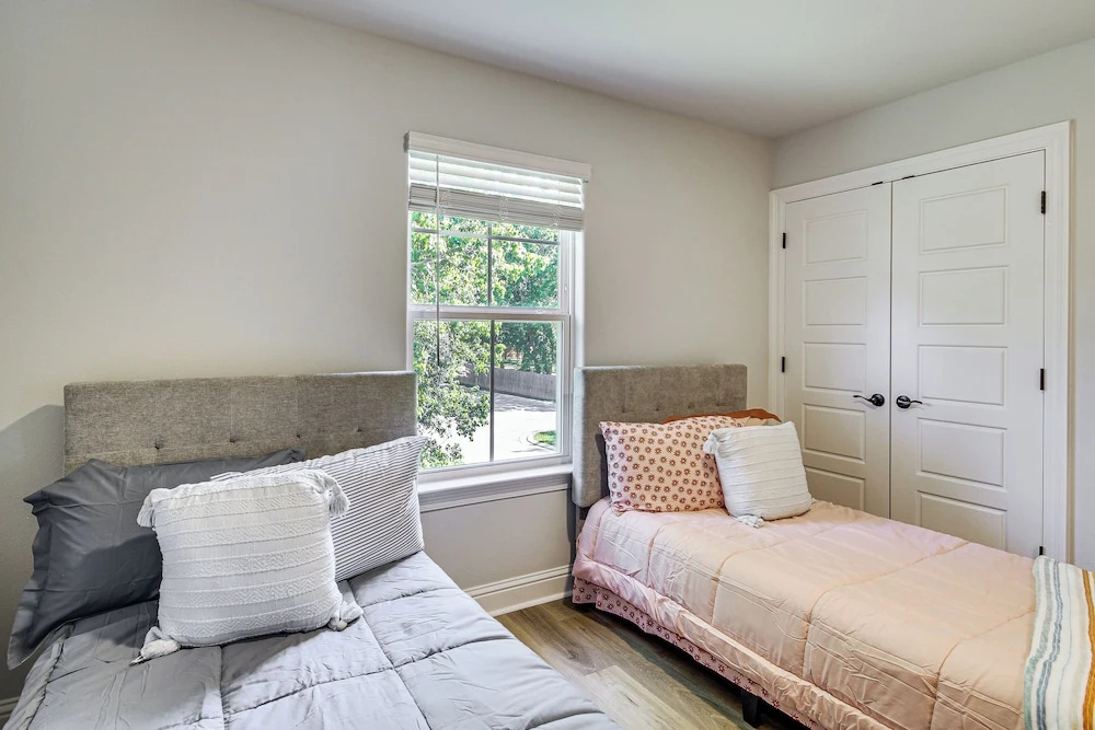 < 1 Mi to Beach! Family-friendly Gulfport Retreat