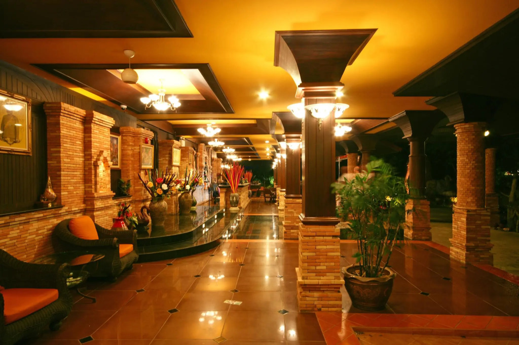 Sea Breeze Resort - SHA Plus