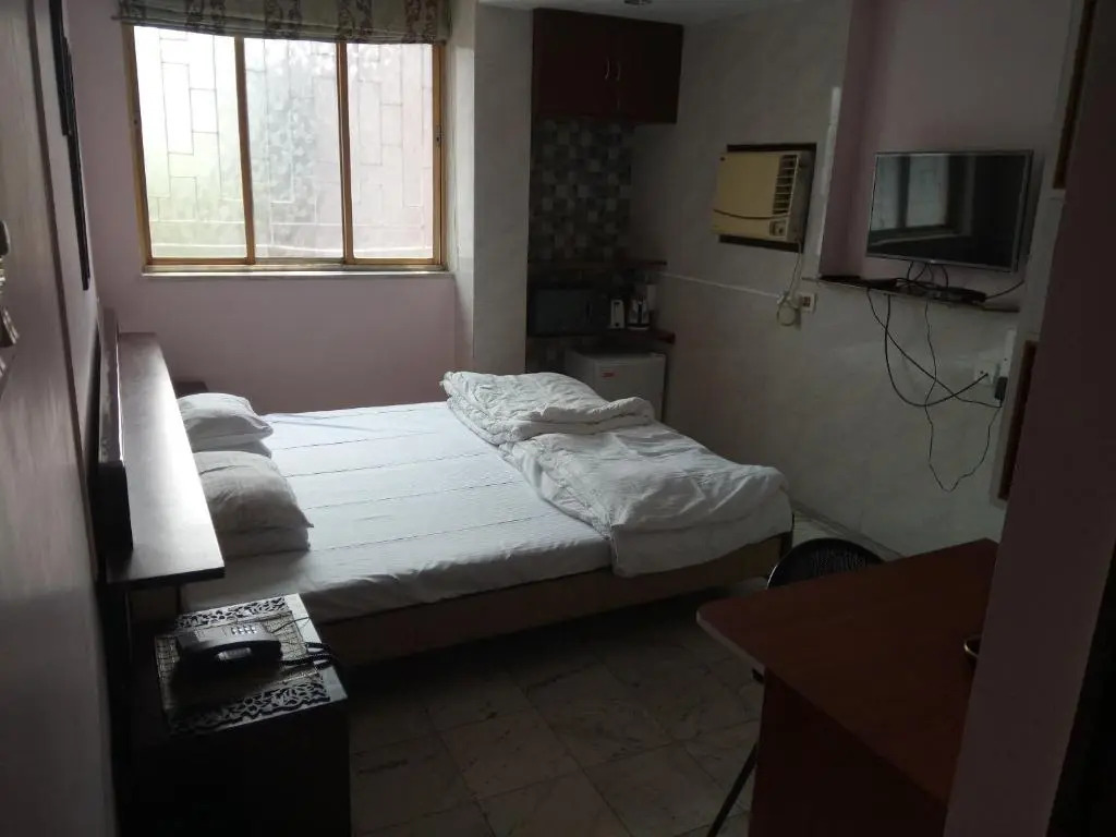 Service Apartments, Park Street, Calcutta