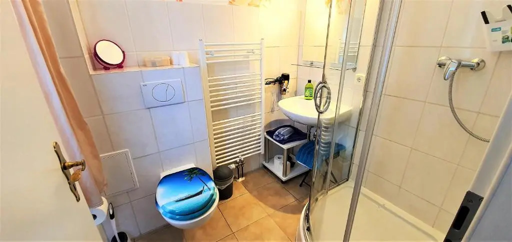 Fewo Traum, 4-Sterne Ferienwohnungen mit Swimmingpool und Whirlpool, 500m bis zum Achterwasser mit Badestrand