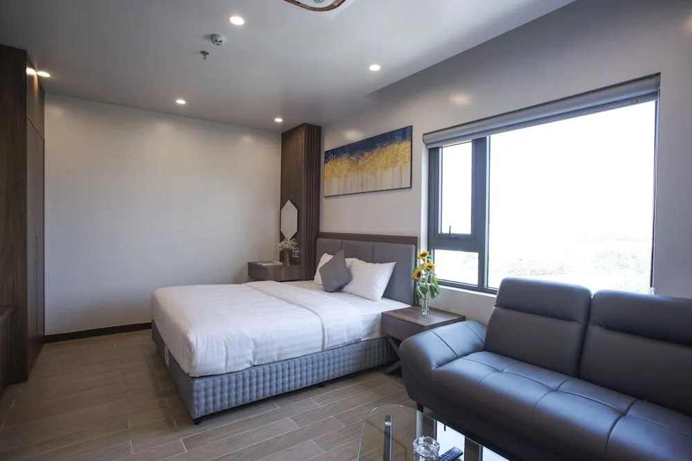 ZEN RIVERSIDE HOTEL & RESIDENCES