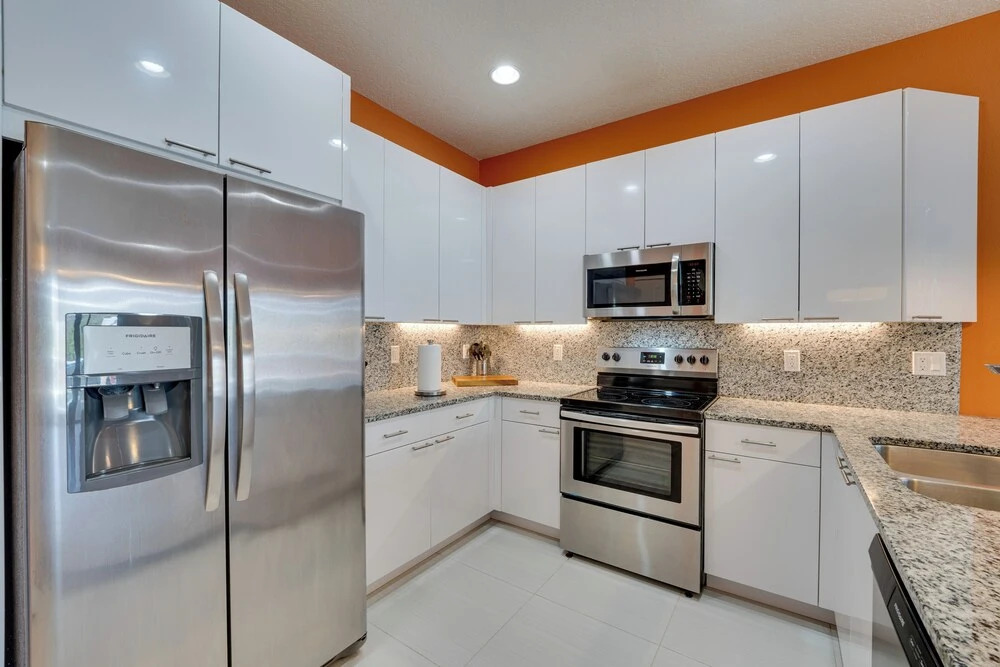 Townhome with Lanai about 9 Mi to Disney!