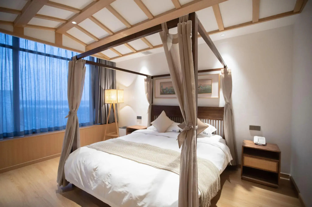 Tang Xiao-Zhu · Tangshan Feast Cultural and Tourism Hotel