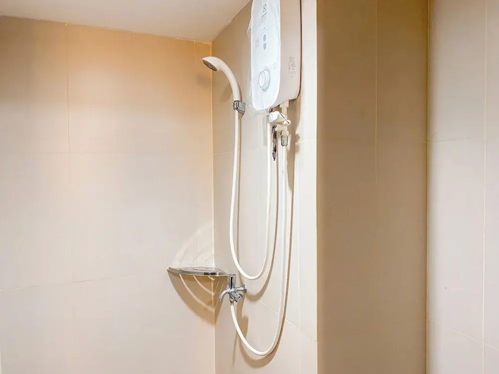 Great Choice 2Br At Lrt City Jatibening Apartment