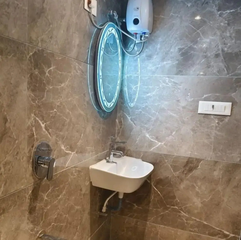 Hotel Sanjari International