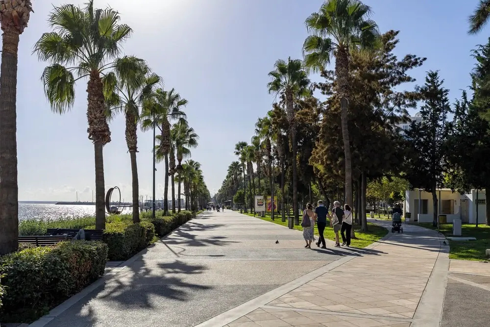 75 Prokymea- Steps From the Sea, Downtown, Balcony