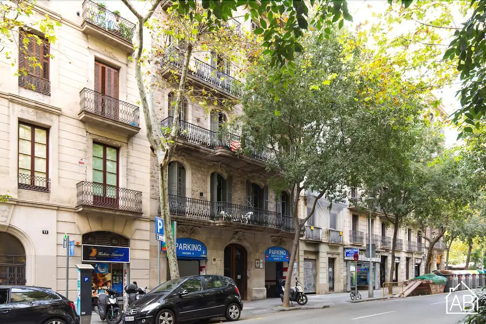 AB Centric Muntaner Apartment
