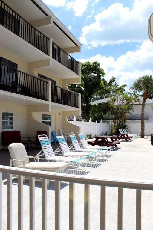 The Bay Inn at the Lani Kai