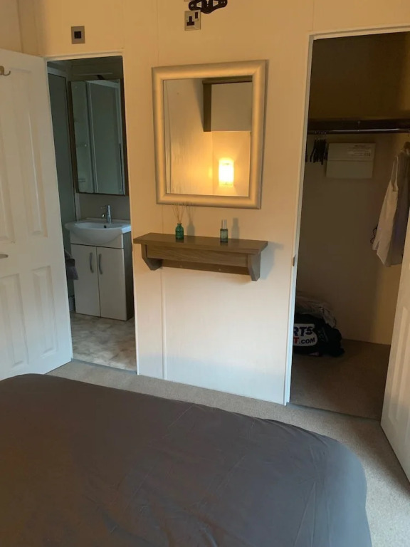Caravan - Sleeps 6 - Patio, Parking