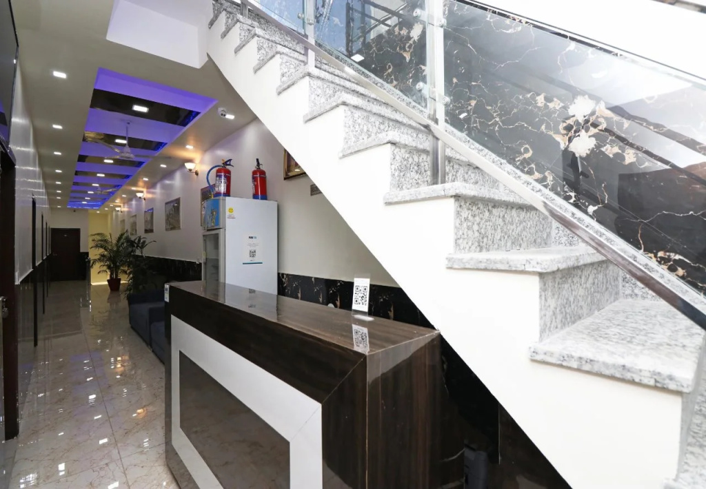 Karan Paradise By OYO Rooms