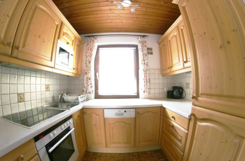 The Seefeld Retreat - Central Family Friendly Chalet - Mountain Views