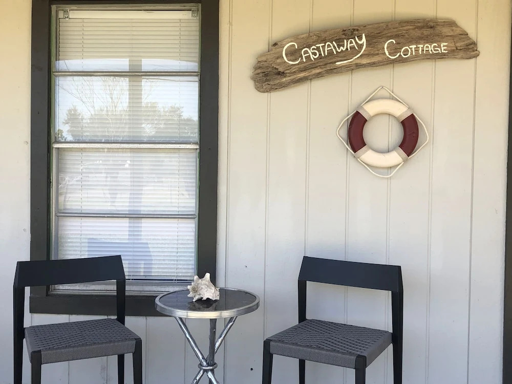 Castaway Cottage