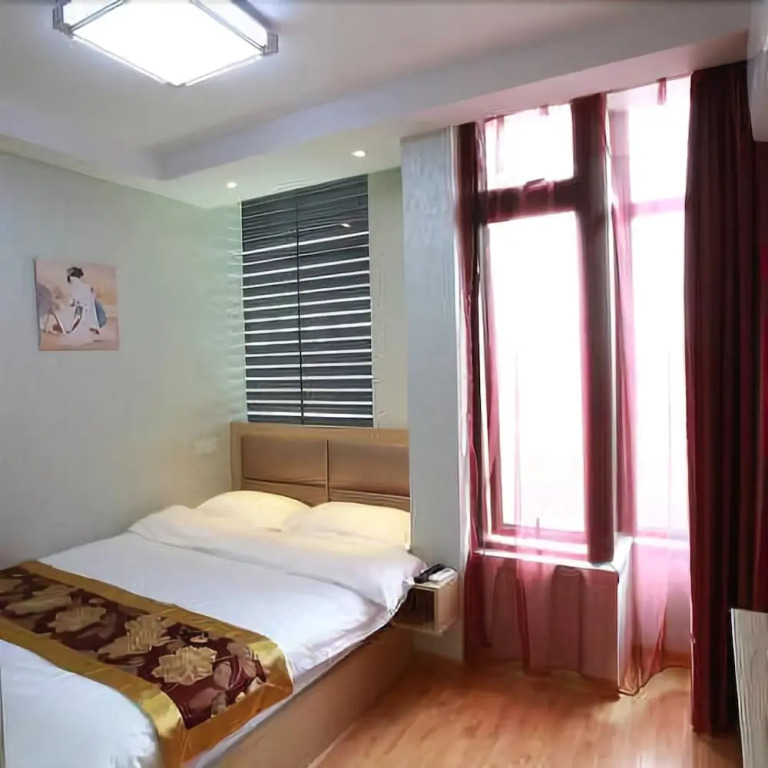 Super 8 Hotel