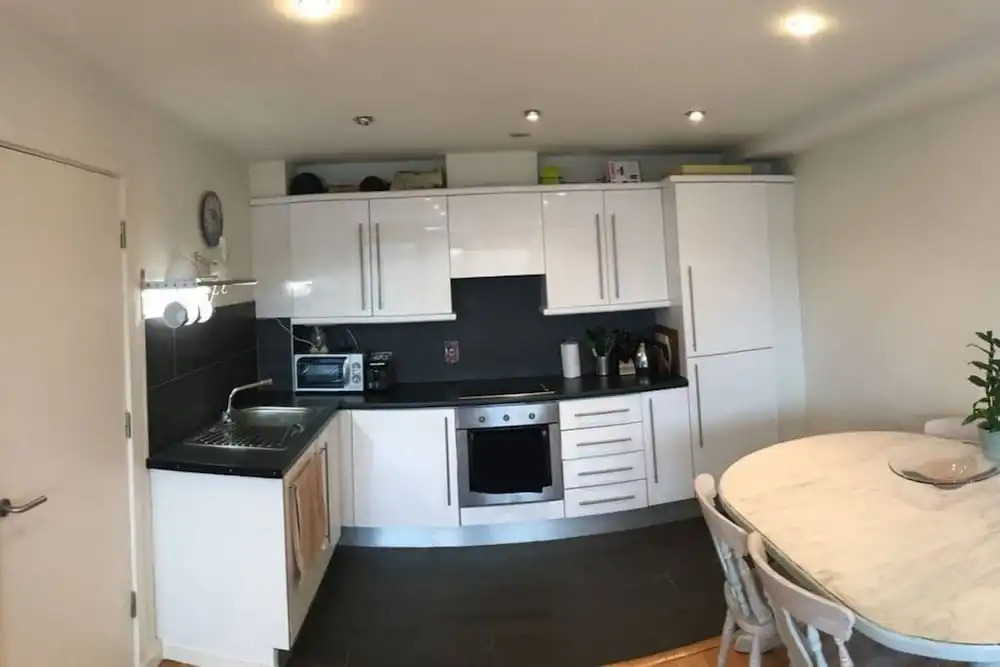 Modern 2 Bedroom Apartment