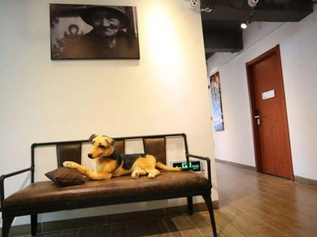 Yiyue Qiushe Hotel