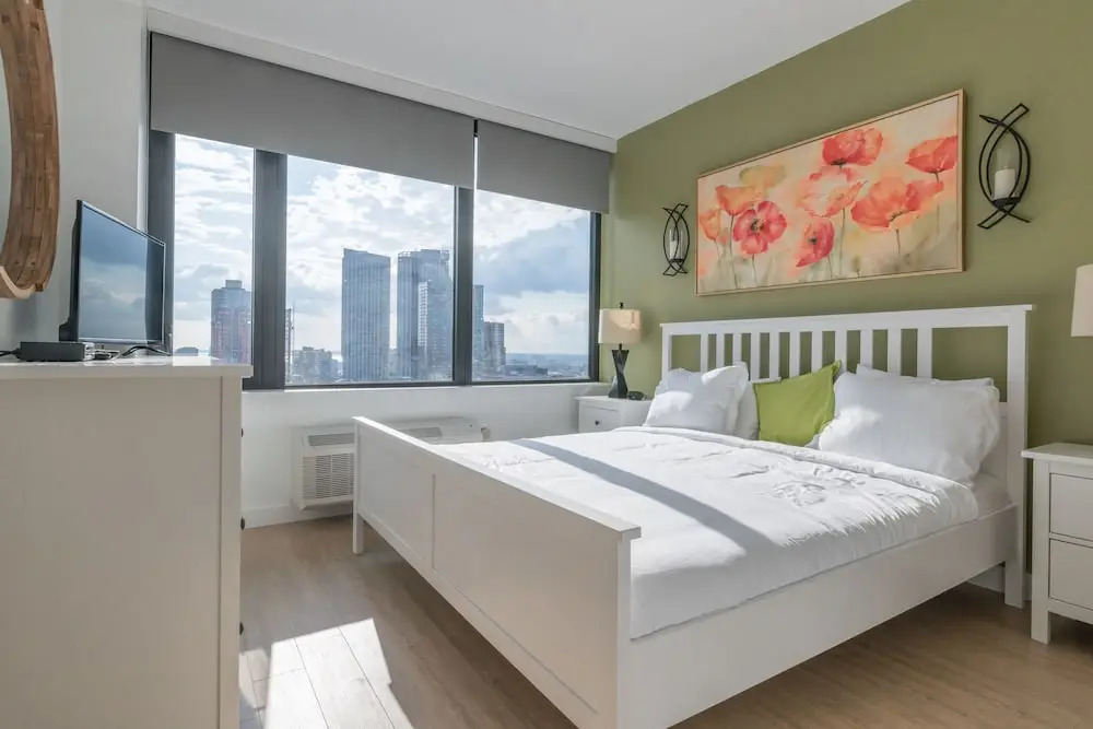 Home Away Luxury Apartments at Warren