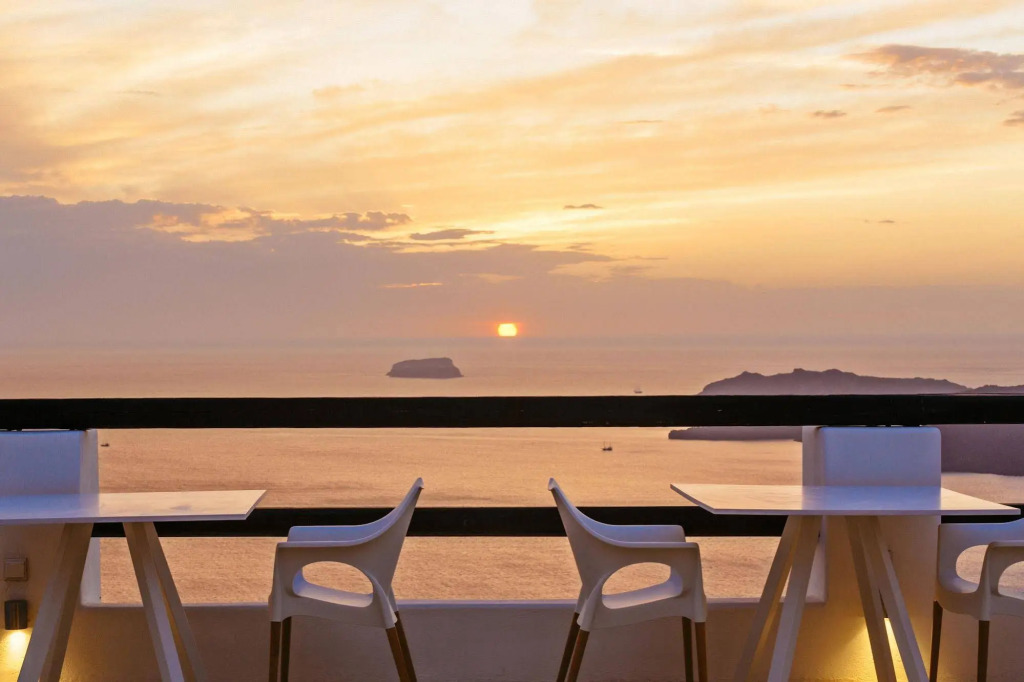 Azzurro Suites