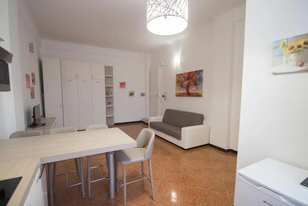 Monolocale nelle mura antiche a 80 mt dal mare