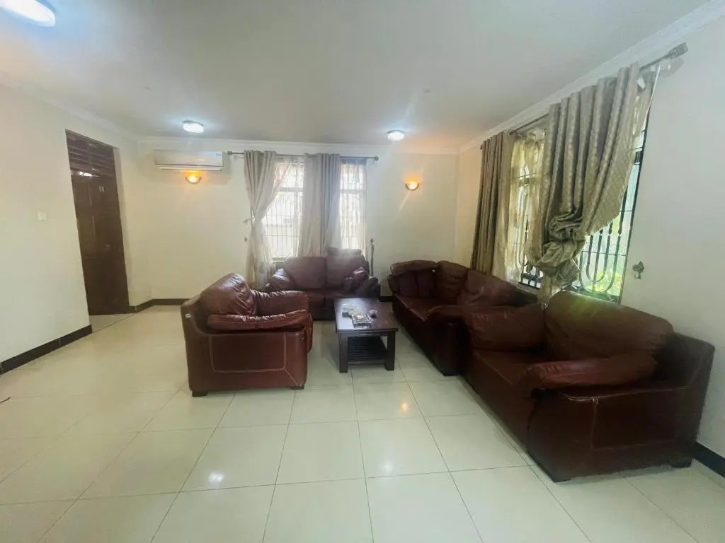 OM Apartment