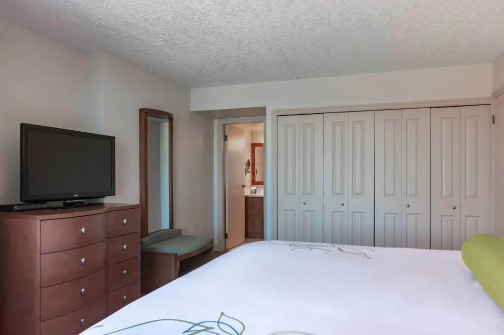 Victoria Regent Waterfront Hotel & Suites