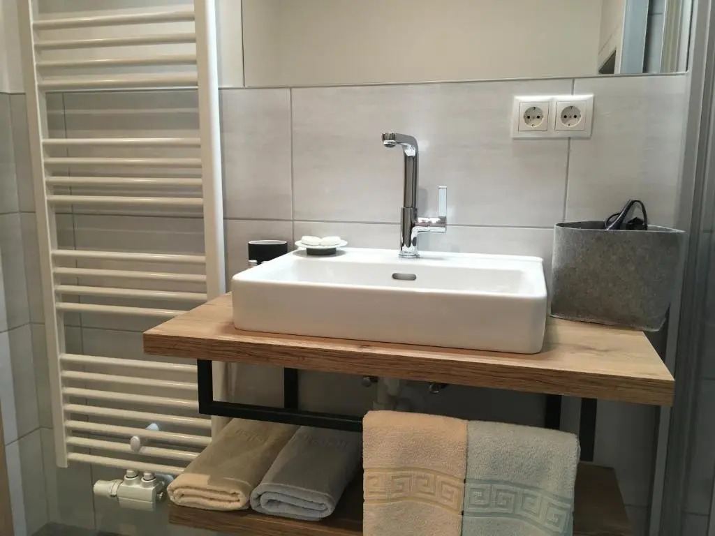 Apartment Wiesenhof - NATUR & WEITBLICK über Innsbruck - Ladestation für Elektroautos