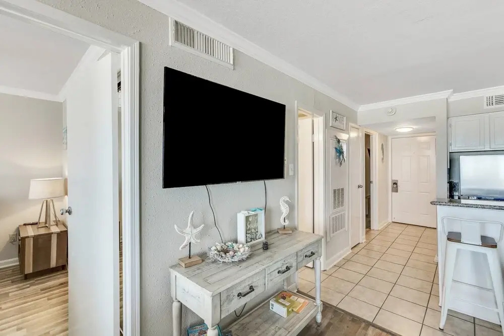 Victorian With A View 3 Bedroom Condo