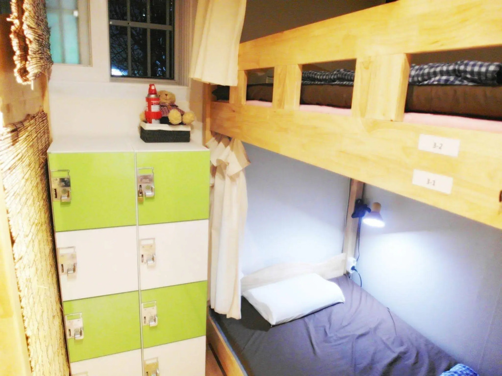 Bunk Backpackers Guesthouse