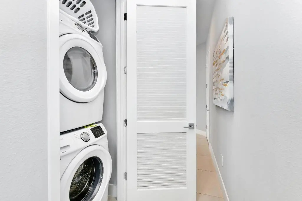 Cozy Condo near Disney w Hotel Amenities - 7770 - 23-109