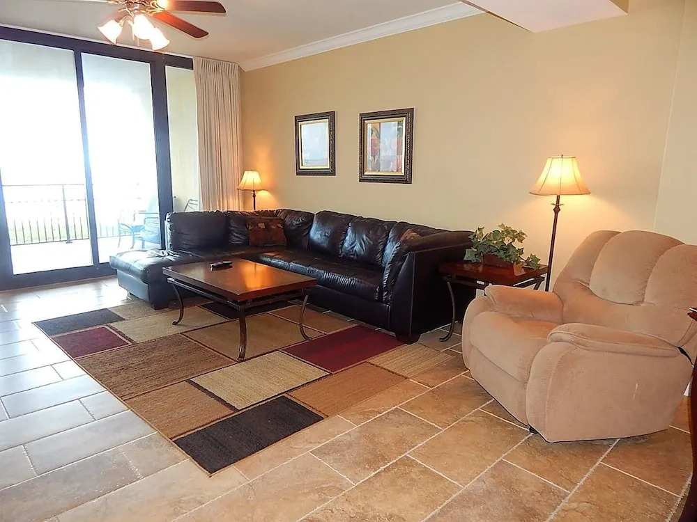 608 Holiday Isle 608 3 Bedroom Condo