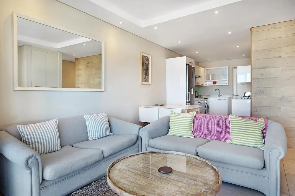 Leisure Bay 214