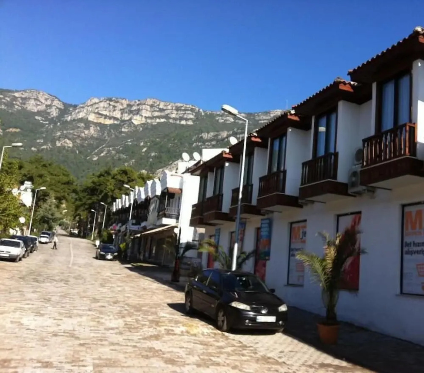 Ala Hotel
